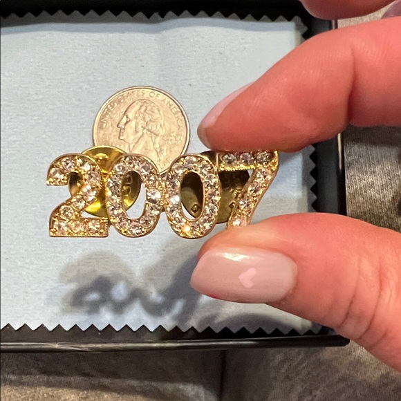 Gold 2007 Pin with Rhinestones - Picture 3 of 4